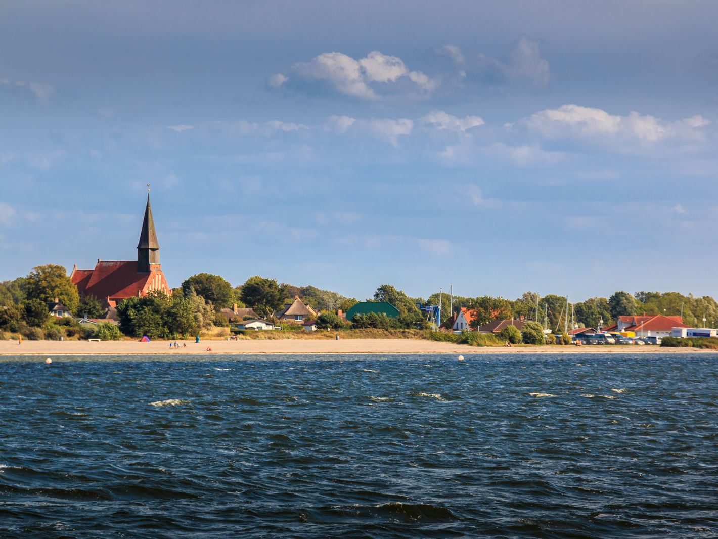 Schiffahrt zum Hafen nach Schaprode auf Rügen | © Stephan -  stock.adobe.com