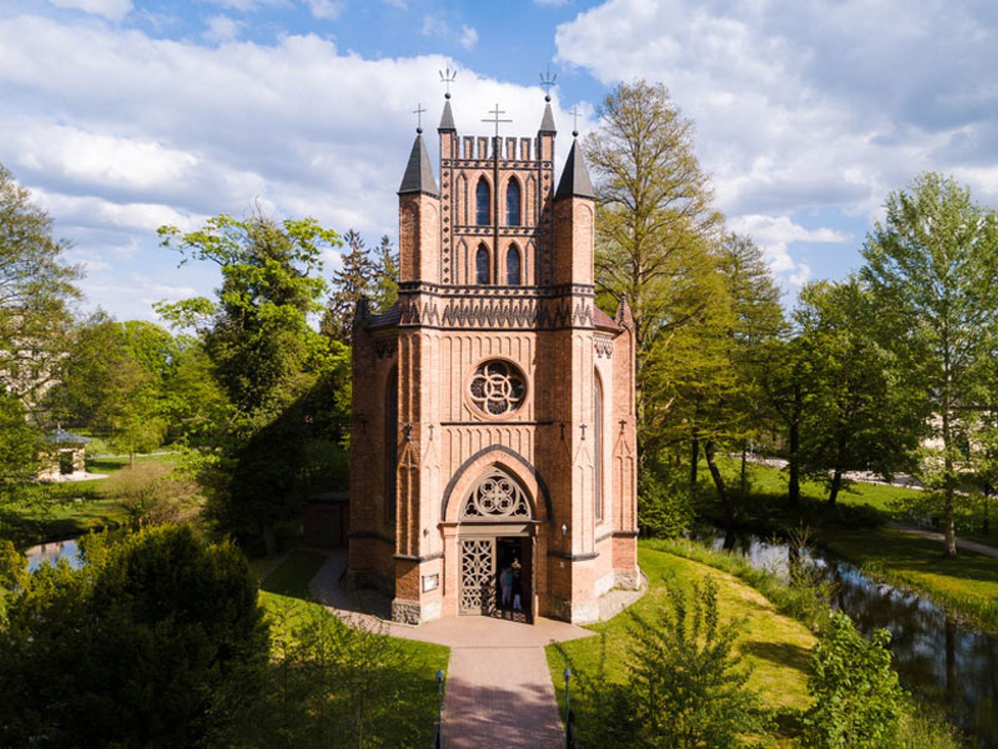 Katholische Kirche St. Helena und St. Andreas
