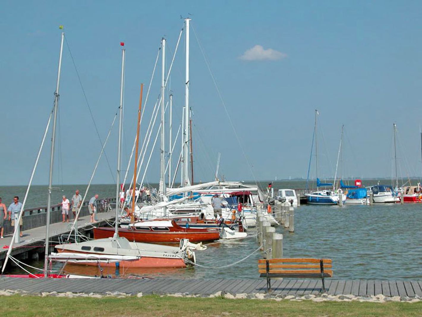 Hafen und Wasserwanderrastplatz Dierhagen Dorf