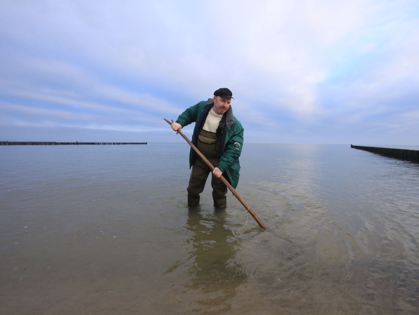 Geführte Bernsteinsuche am Strand mit Thomas Reich | © Bernsteinsuche