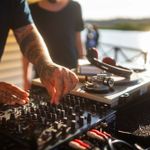 Happy Sounds mit DJ MHP | © Binzer Bucht Tourismus