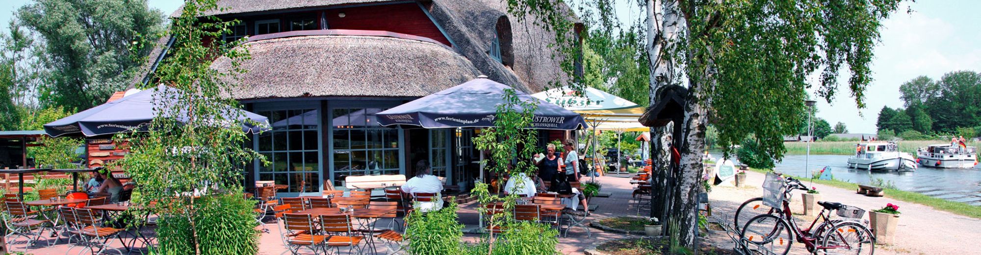 Fischrestaurant Fischerhaus mit Reetdach
