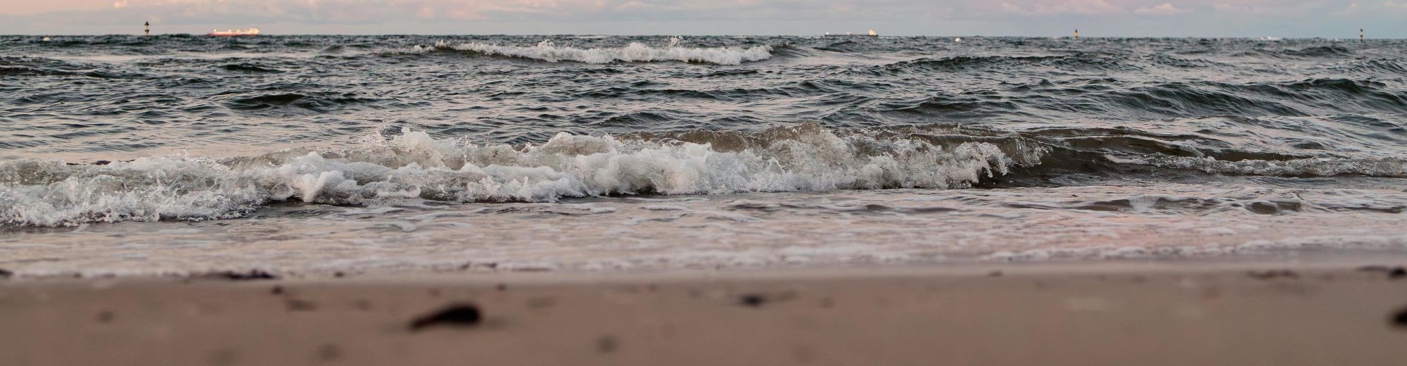 Strand bei Sonnenuntergang auf Rügen