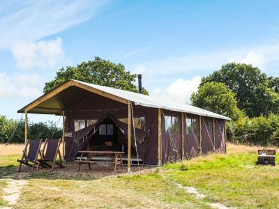 Zelt-Häuschen – WiesenBett Hohenwarter Seehof