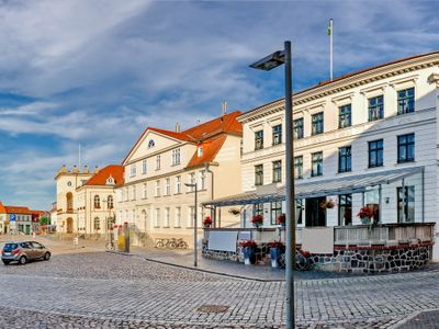 Marktplatz mit athaus | ©  ebenart - stock.adobe.com