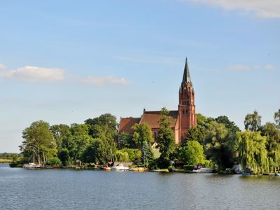 Kirche in Röbel | © Philippe Bosseboeuf  - stock.adobe.com