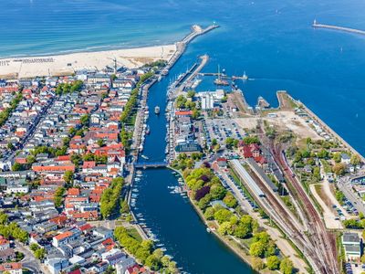 Luftbild Warnemünde Hafeneinfahrt | © mistromedia  - stock.adobe.com