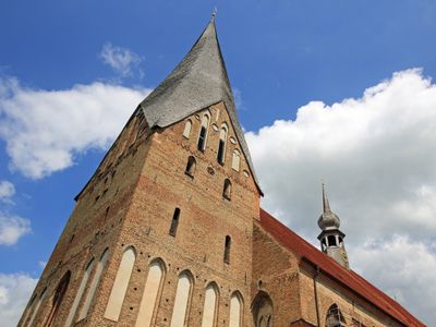 Gotische Kollegiatskirche | © Udo Kruse - stock.adobe.com