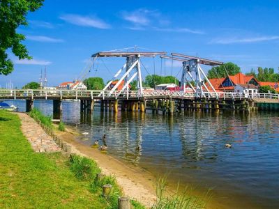 Fischerdorf Wieck & Wiecker Holzklappbrücke