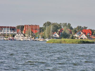 Breeger Fähr- und  Ausflugsfahrten