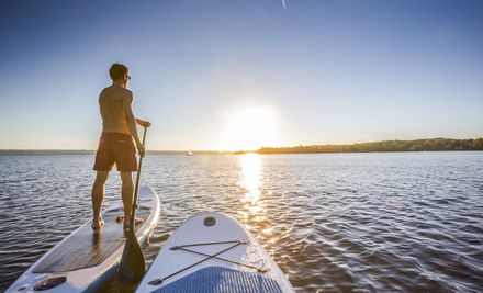 Stand-Up Paddler im Sonnenuntergang | © mmphoto - stock.adobe.com