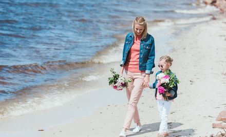 Pingsten an der Ostsee - mal raus mit der Familie  | © LIGHTFIELD STUDIOS - stock.adobe.com 