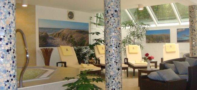 Hotel Blinkfüer - Wellness-Oase mit Ruheraum und Whirlpool