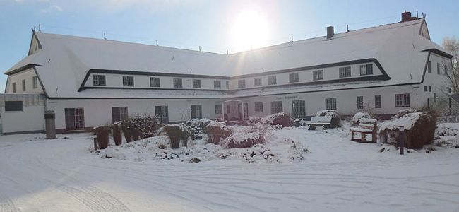 Friesenhof Reit- u. Freizeithotel im Winter