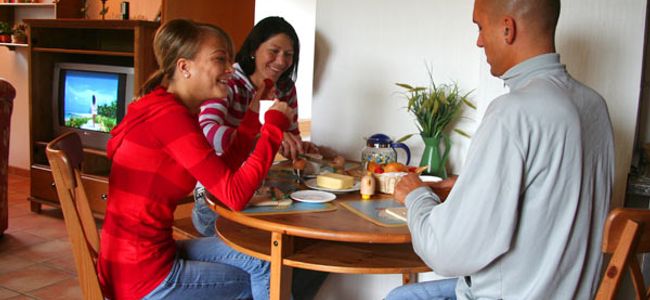 Frühstücken in einem Appartement