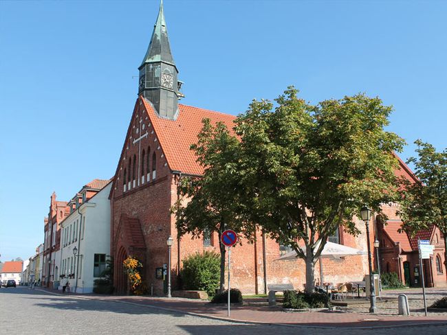 Stadtkirche Krakow am See | Touristinformation Krakow am See