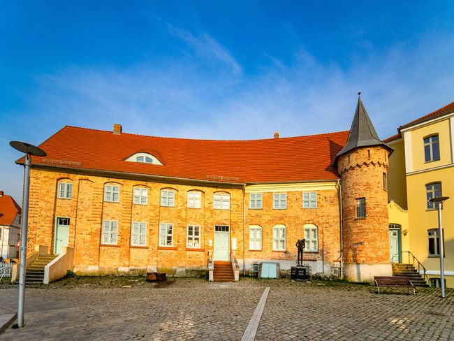 Krummes Haus und Heimatmuseum | modernmovie - stock.adobe.com