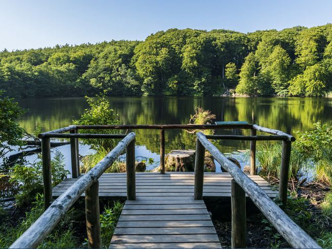 Herthasee und Herthaburg | JDM Photo - stock.adobe.com