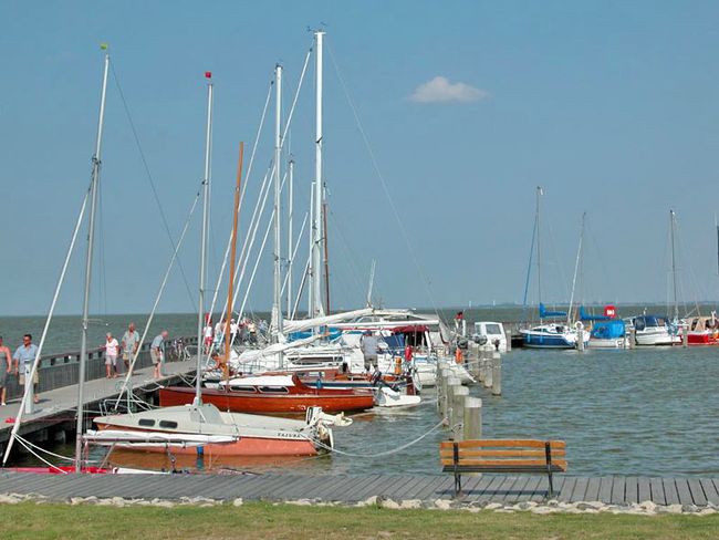 Hafen und Wasserwanderrastplatz Dierhagen Dorf