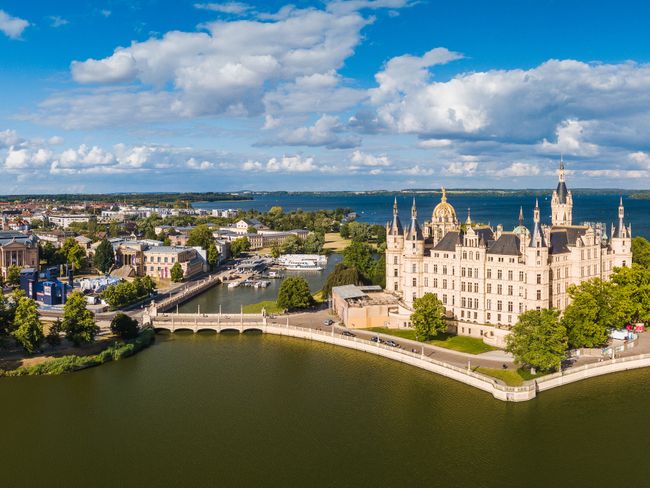 Schweriner Schloss, Alter Garten  mit Theater und Museum | SEB - www.sebfoto.de 
