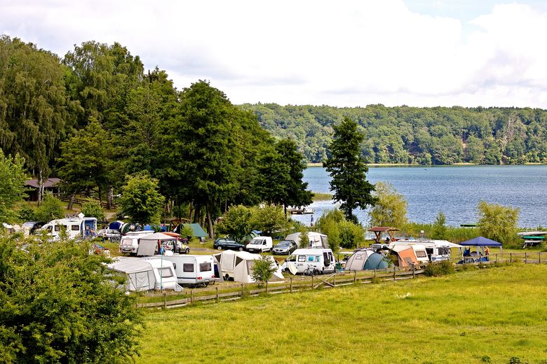 Stellpltze fr Wohnmobil & Wohnwagen  Campingplatz Feldberg