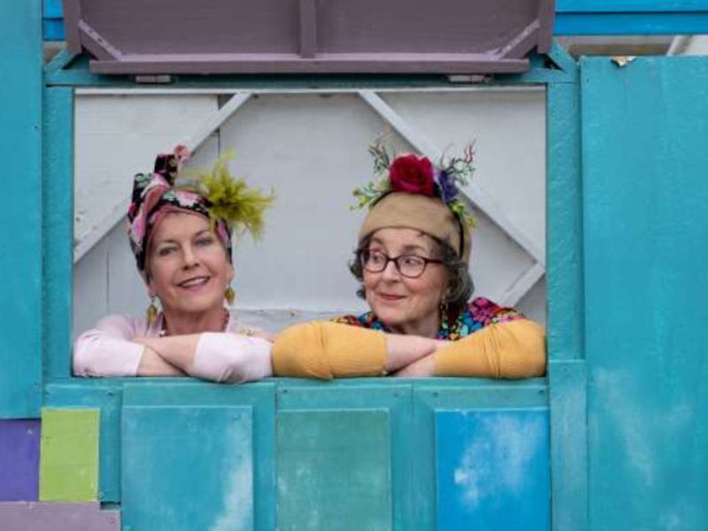 Alice, Bettina