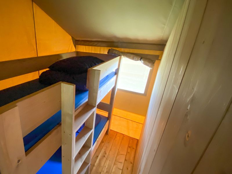 Glamping Zelt + Sanitäranlagen – Paradies Camp