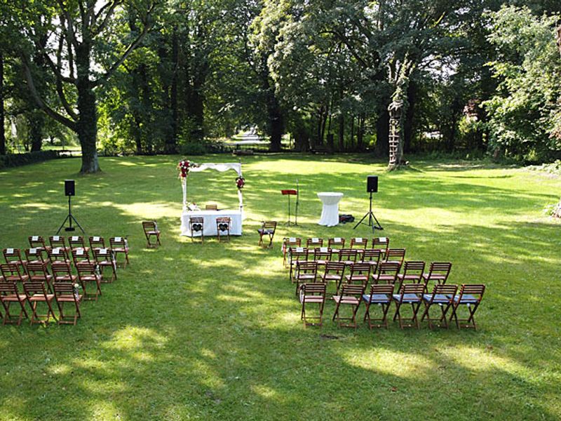 Trauung im Schlosspark | @ Steffen Z. Wolff