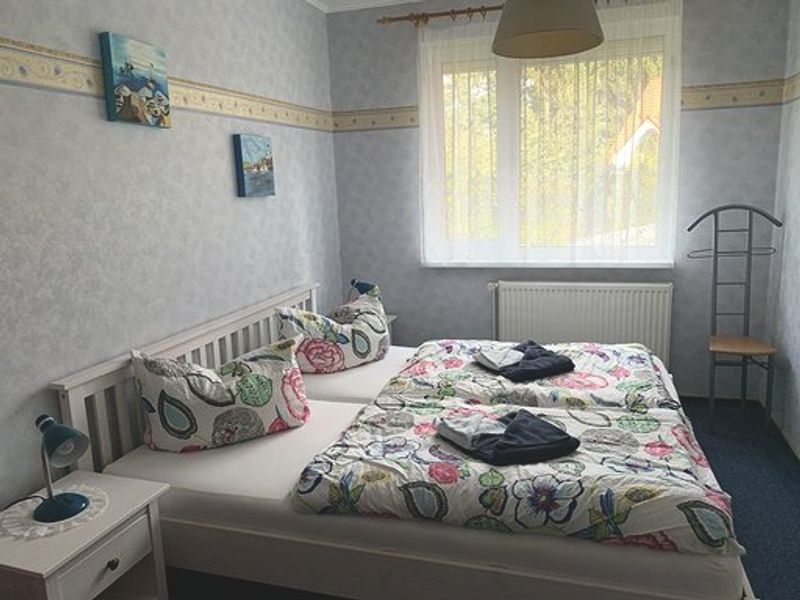 Schlafzimmer 2-Raum-Fewo (Haus 1)