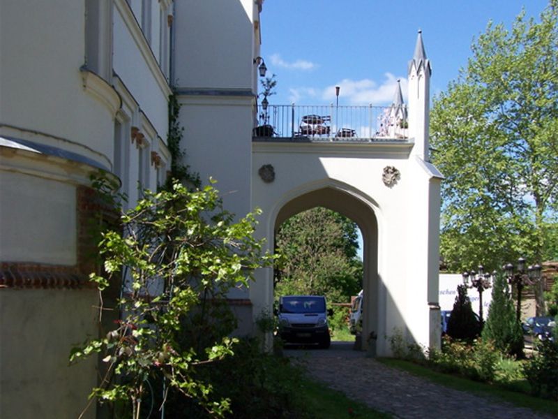 Weg zum Haupteingang | © mvp.de - JP