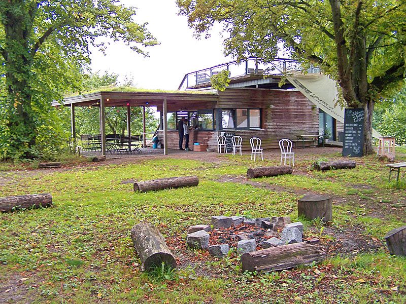 Aussichtspunkt im Garten des Restaurant