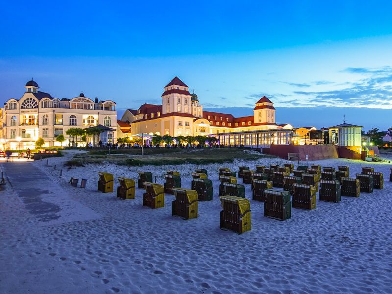 Kurhaus in Binz | © Andrea Schwingel  - stock.adobe.com