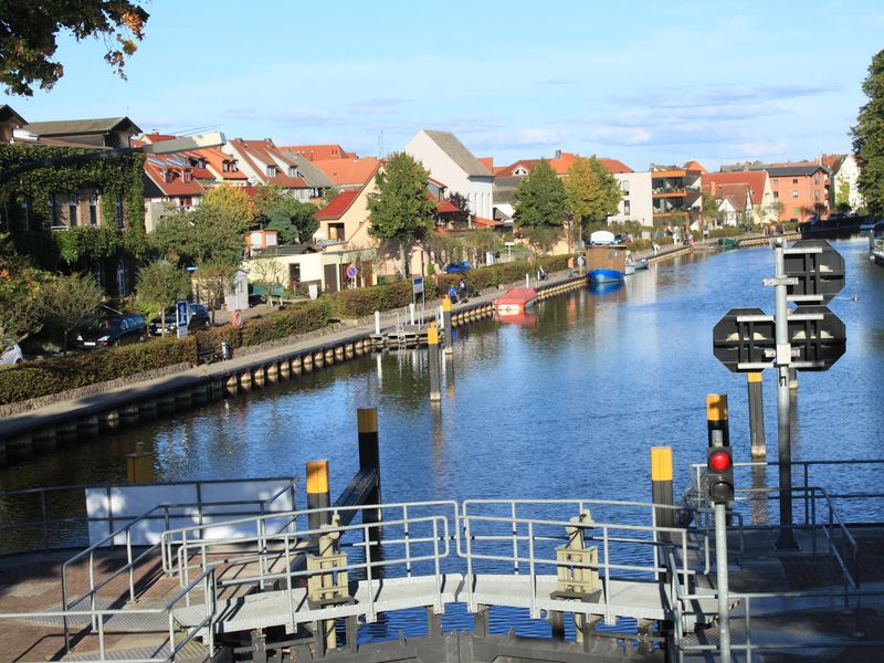 Blick auf die Eldepromenade | © holger.l.berlin - stock.adobe.com