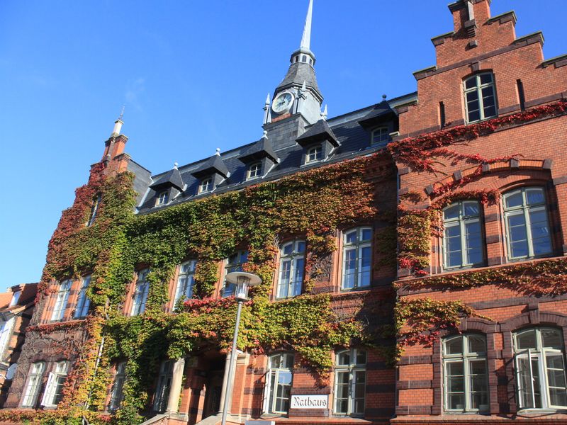 Rathaus von Plau am See | © holger.l.berlin - stock.adobe.com