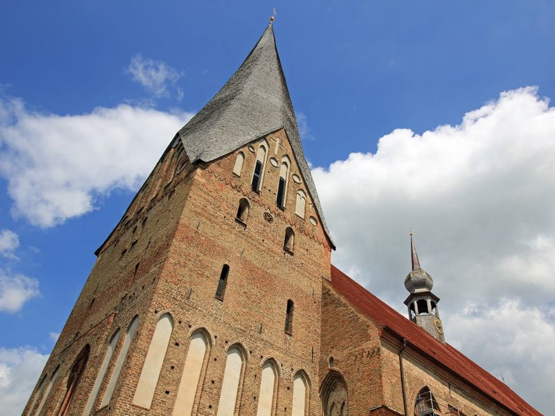 Gotische Kollegiatskirche | © Udo Kruse - stock.adobe.com