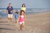 Running am Strand | © jpmediainc - istockphoto.com 