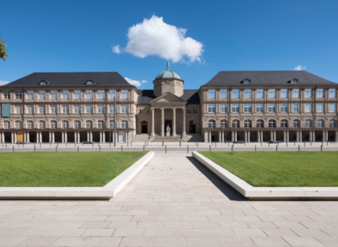 Museum Wiesbaden / Bernd Fickert