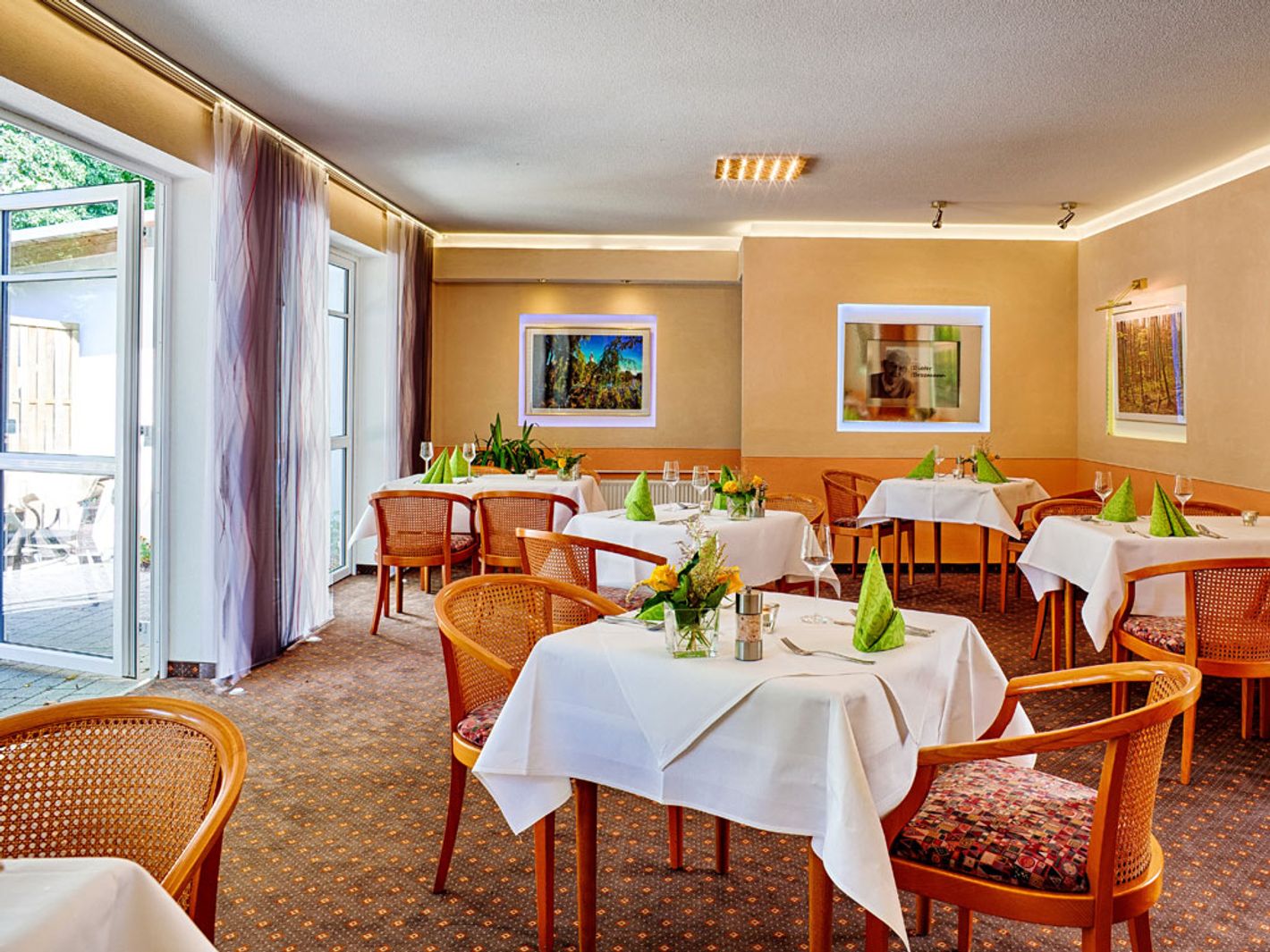 Restaurant & Café im Hotel Carmina am See