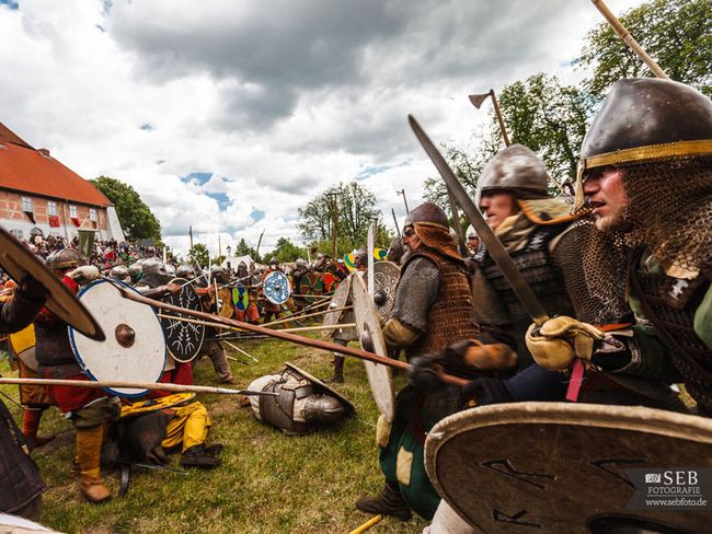 Burgfest Neustadt-Glewe Mittelalter trifft Barock